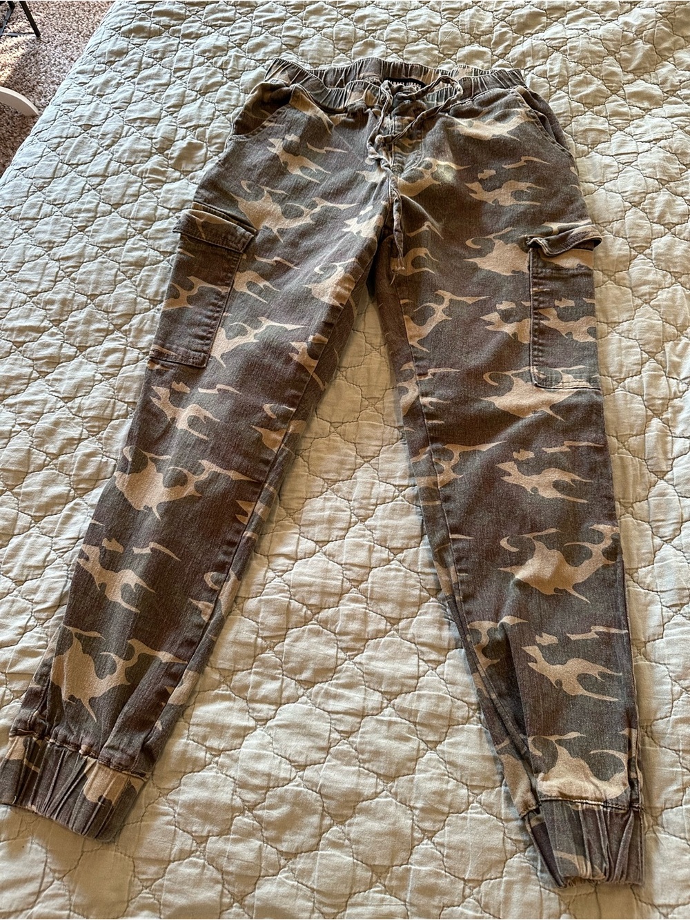 Almost Famous Olive Camo Cargo Joggers